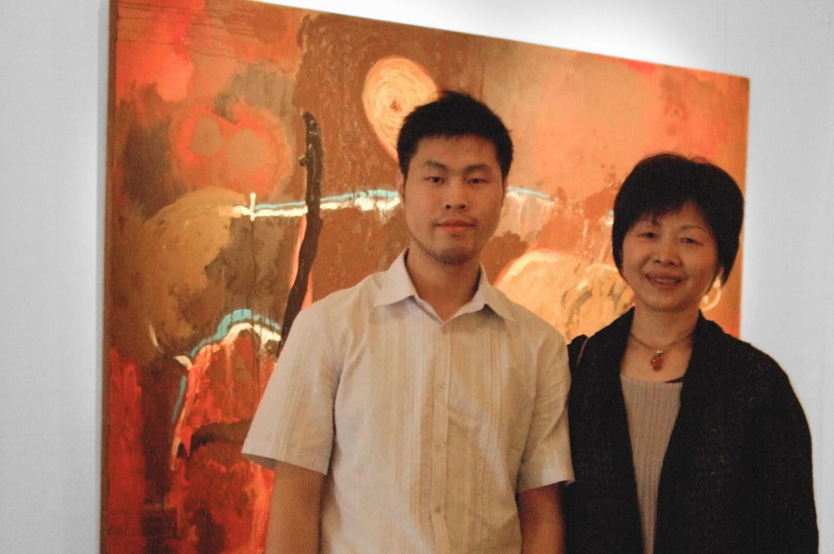 35.家人與作品合影